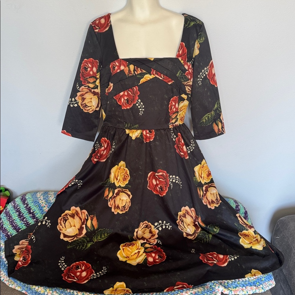Voodoo Vixen Meg Floral Swing Dress Black size L